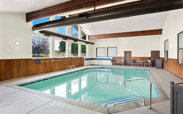 Best Western Sawtooth Inn & Suites