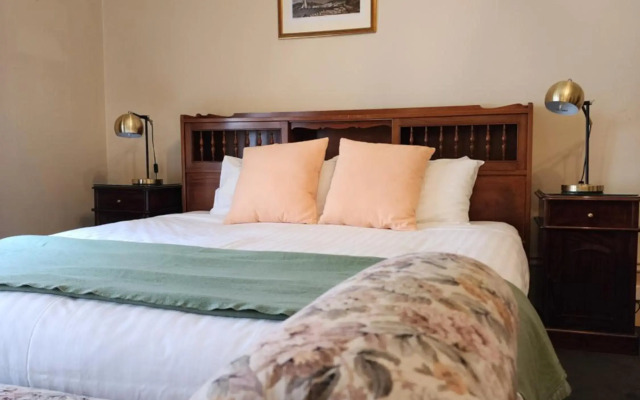 The Macquarie Hotel