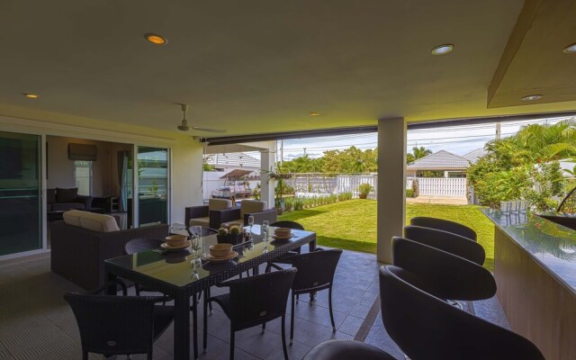 Cozy 3 Bedroom Pool Villa L70