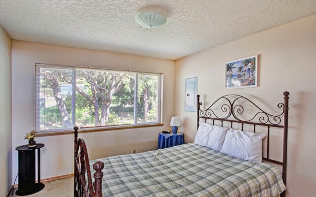 Oceanside Perch 3 Br home by RedAwning