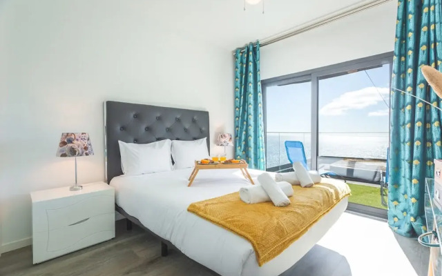 Aqui H Casa by Atlantic Holiday