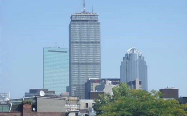 Global Luxury Suites at Kenmore Square