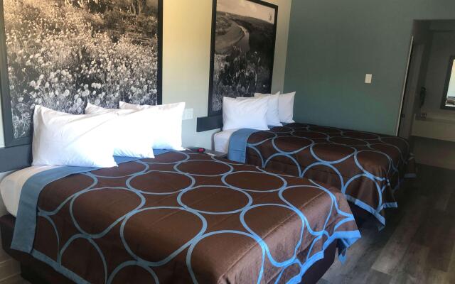 Hotel Blue Spring