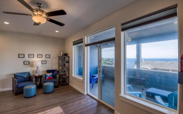 Oceanview Townhome - Pet Friendly - Sleeps 6 - King