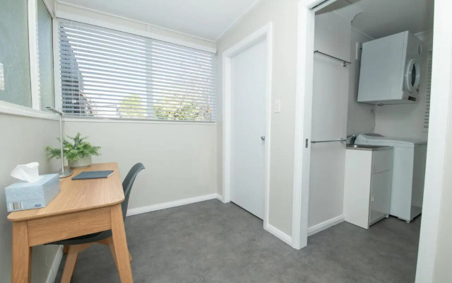 Sweet Caroline Sunny & Spacious Sleeps 6