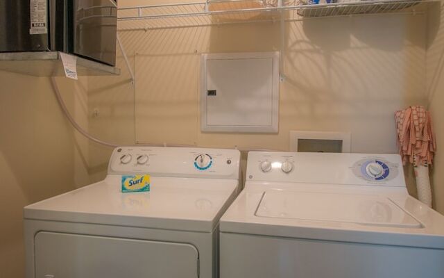 Legacy Towers-Legacy I 1303 Penthouse