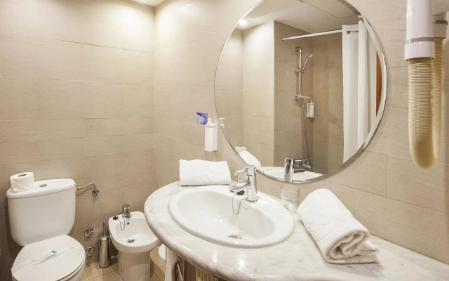 Port Vista Oro Hotel