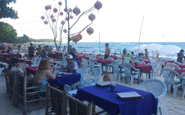 Sea Breeze Resort