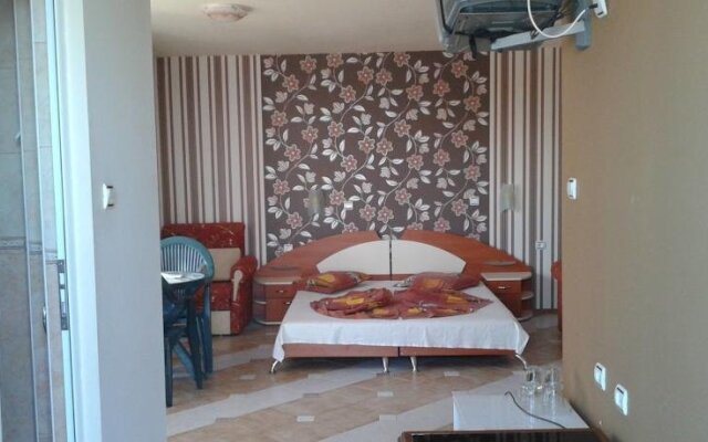 Venis Hotel