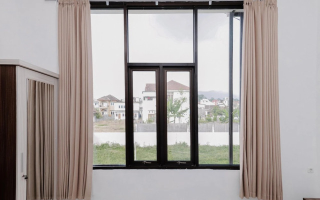 Thematic Cluster Village by The Lavana