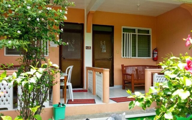 White Beach Guest House