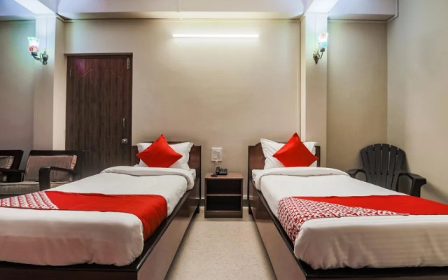 Oyo 18670 Sanctum Guest House