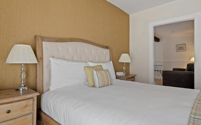 Sleeping Bear Hotel Dorchester