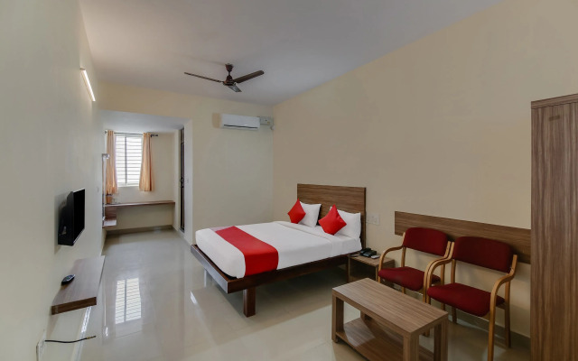 OYO Flagship 29620 New Champion Residency