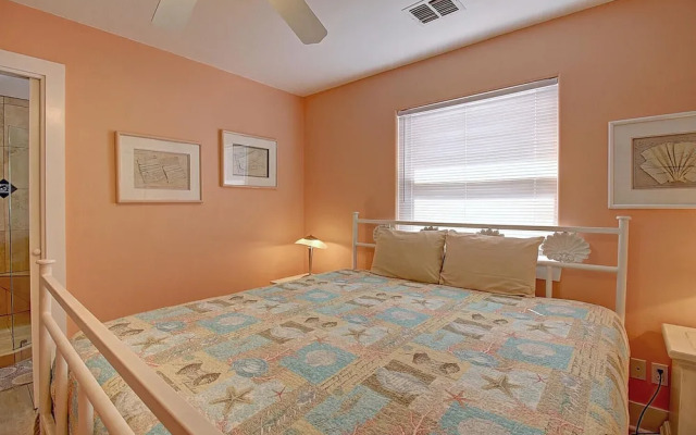 Spacious & Pet Friendly + Game Room Sleeps 10