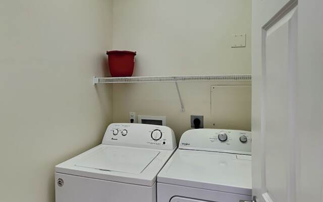 Silver Beach Towers #1805e