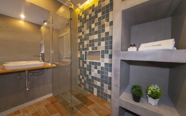 A30 - Tamar Ground- Floor Flat by DreamAlgarve