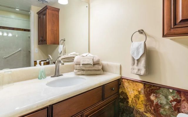 Family Crash Pad near SLC