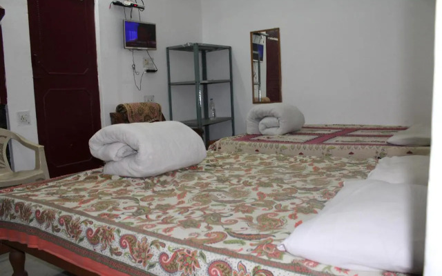 Laxmi Lodge