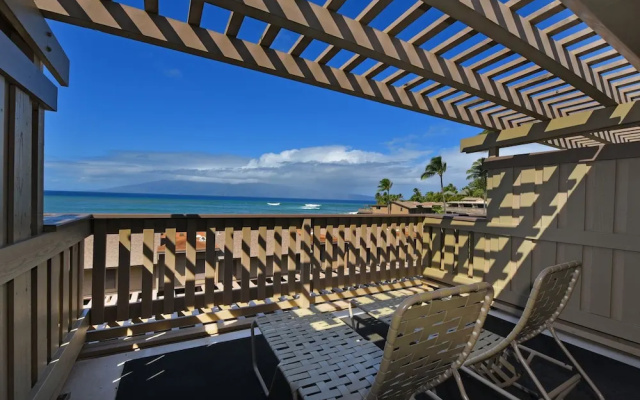 Kahana Sunset E5 2 Bedroom Condo