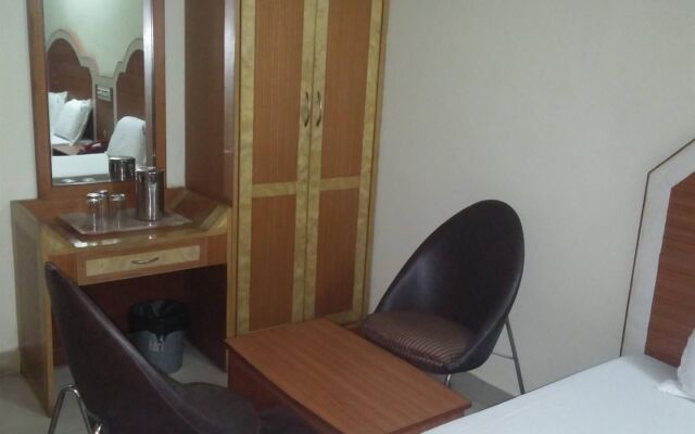 DM Travellers Inn