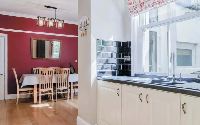 Overland Road 4 Bed House Mumbles