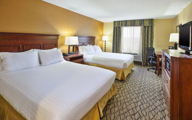 Holiday Inn Express Hotel & Suites Belleville by IHG