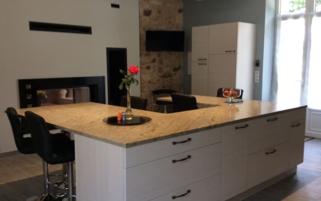 Lavish Villa on an Exclusive Estate in Liorac-sur-louyre With Pool