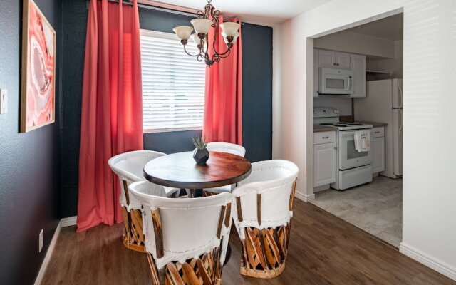 WanderJaunt Henley 1BR Scottsdale