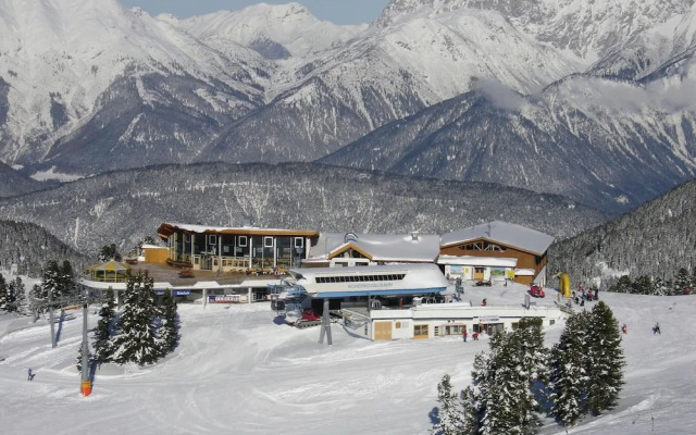 Lavish Apartment in Oetz with Balcony