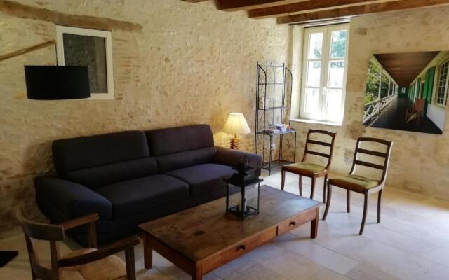 Gîte Ainay-le-Vieil, 5 pièces, 8 personnes - FR-1-586-15