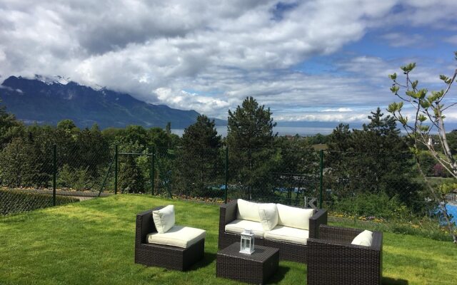 la Terrasse lake view apartment