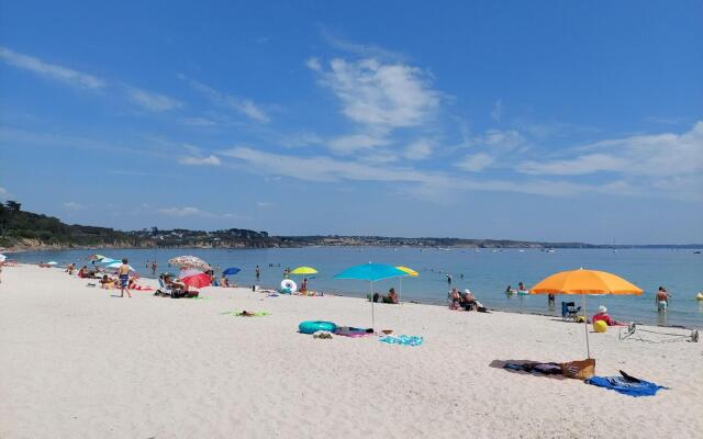 180° panoramic sea view, direct beach location, Locmaria-Plouzané