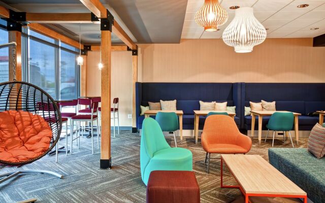 Tru by Hilton Louisville Airport