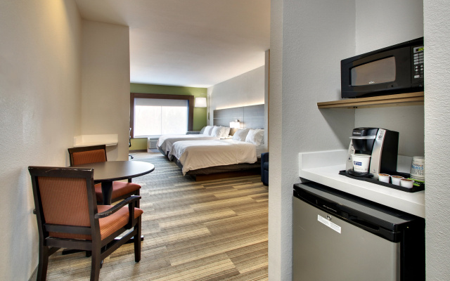 Holiday Inn Express & Suites Laurel by IHG