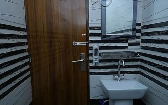 Hotel Rajani Bareilly AC Room