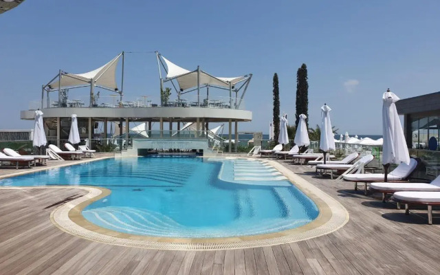 911 Mamaia