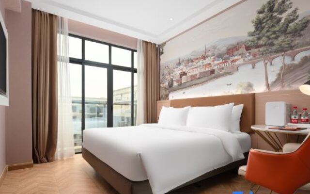 Vienna Hotel (Guangzhou Baiyun International Airport Terminal)