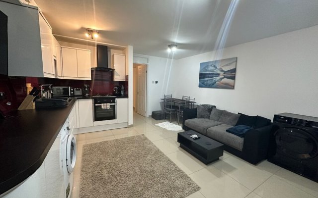 Charming 1-bed Apartment in Chigwell
