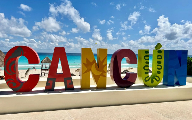 Park Royal Beach Cancún - All Inclusive