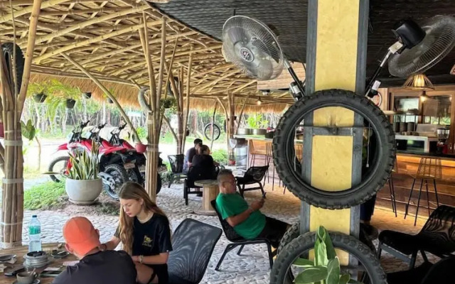 Lakwa Motel