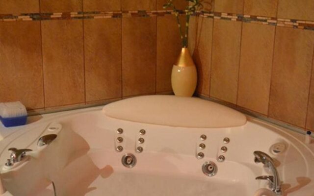 Hotel Queens Leriotis