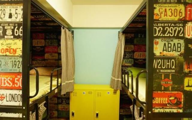 Qiannuo Youth Hostel