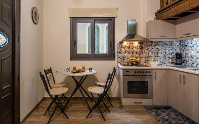 Cozy Flat Attic near Beach & Venetian Port