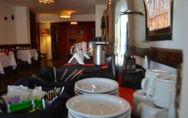 El Corte Hosteria-bar