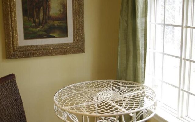 Blue Forest Lane Bed and Breakfast