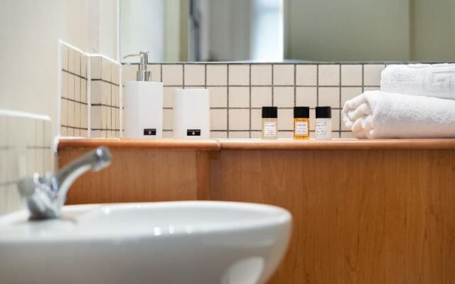 Luxurious Lawrence House Serviced Apartment