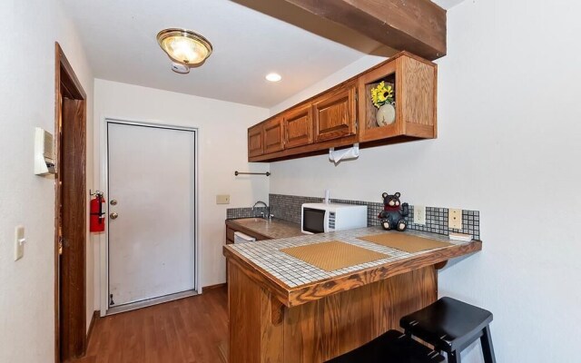 055 - Lakefront Ski Getaway