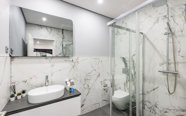 Porto City Holidays by Douro River