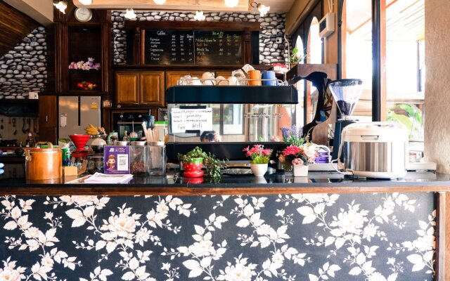 OYO 718 Grace Hostel